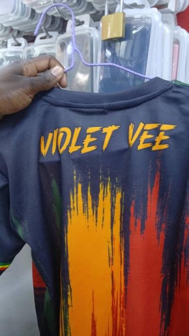 Personalised · VIOLET VEE